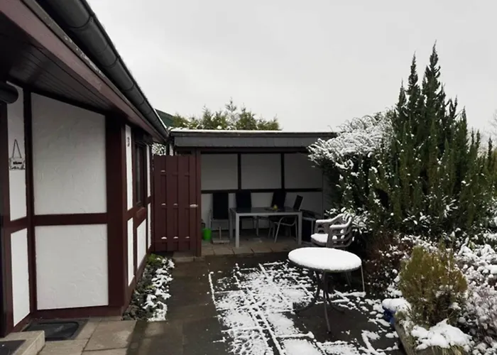 Frisch Renoviertes In Meschede-hennesee Feriehus *