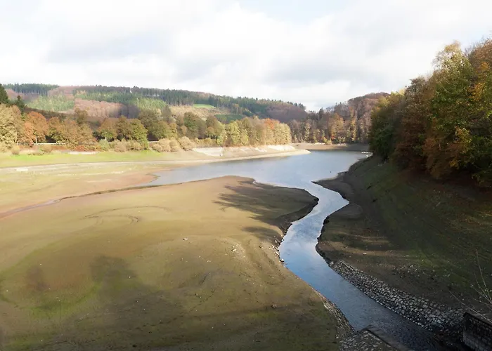 Frisch Renoviertes In Meschede-hennesee Feriehus *