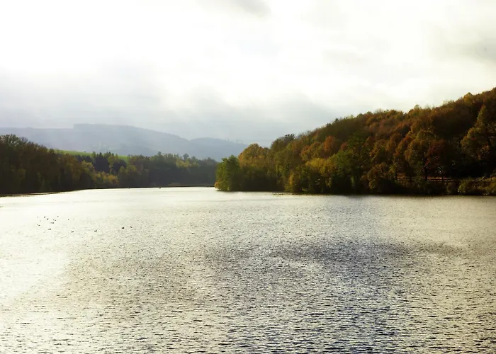 Frisch Renoviertes In Meschede-hennesee Feriehus *